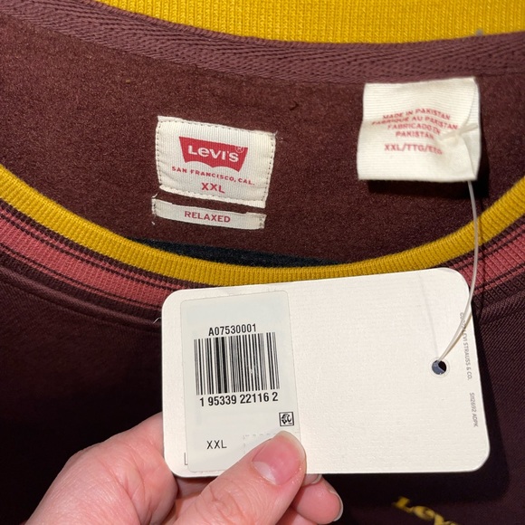 Levis Crew - Picture 5 of 5